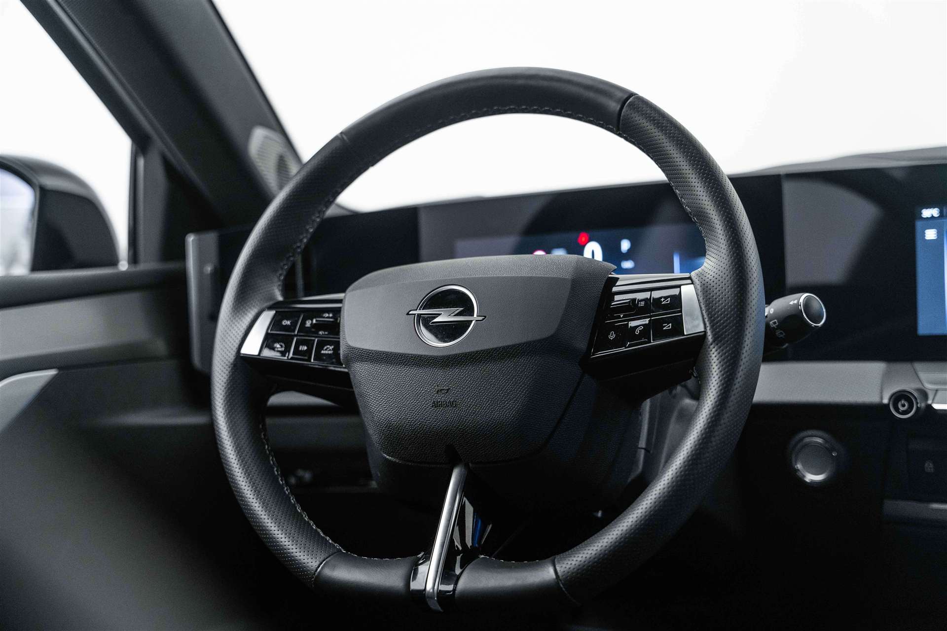 OPEL Astra Sports Tourer 1.2i Turbo GS Automat-image-8