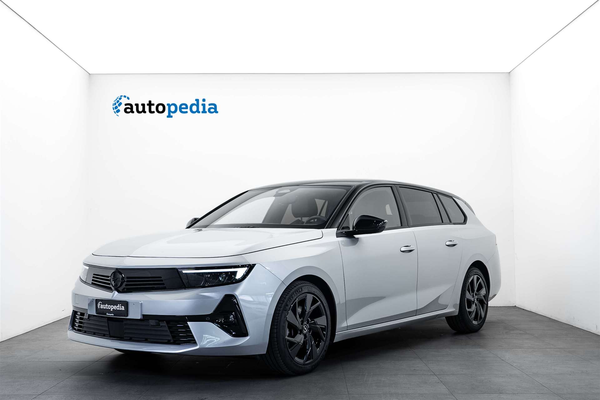 OPEL Astra Sports Tourer 1.2i Turbo GS Automat-image-0