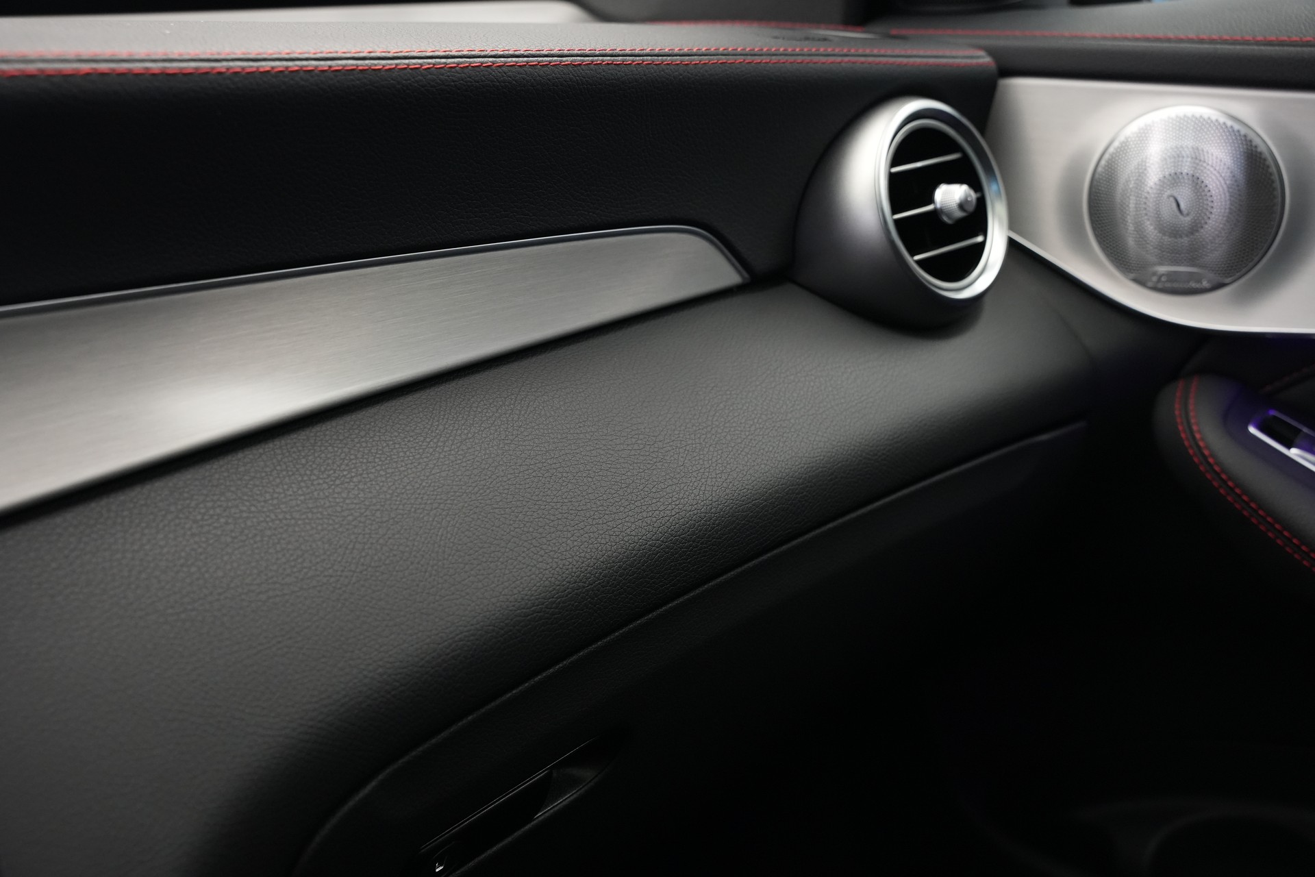MERCEDES-BENZ GLC Coupé 43 AMG 4Matic 9G-Tronic *CH-Fahrzeug* *Burmester* *HuD* *Pano*-image-26