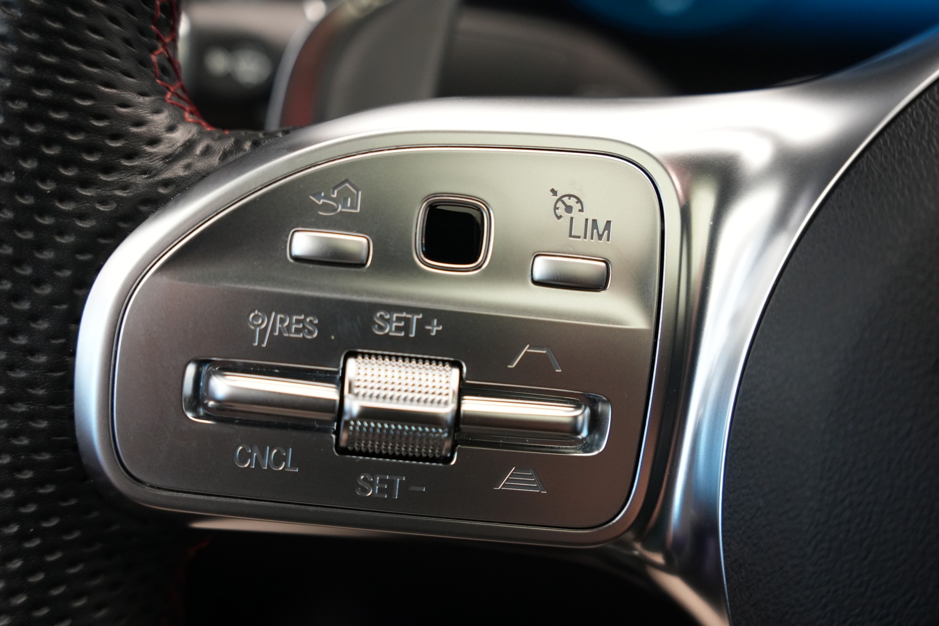 MERCEDES-BENZ GLC Coupé 43 AMG 4Matic 9G-Tronic *CH-Fahrzeug* *Burmester* *HuD* *Pano*-image-23