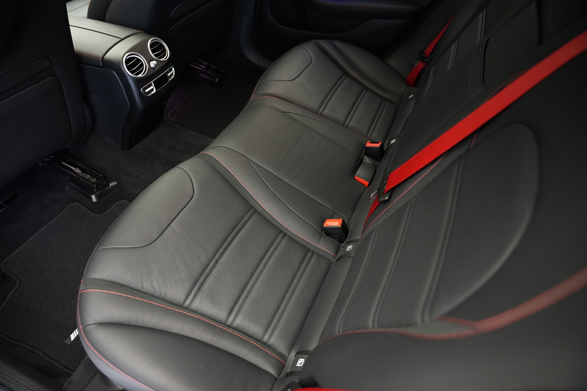 MERCEDES-BENZ GLC Coupé 43 AMG 4Matic 9G-Tronic *CH-Fahrzeug* *Burmester* *HuD* *Pano*-image-15