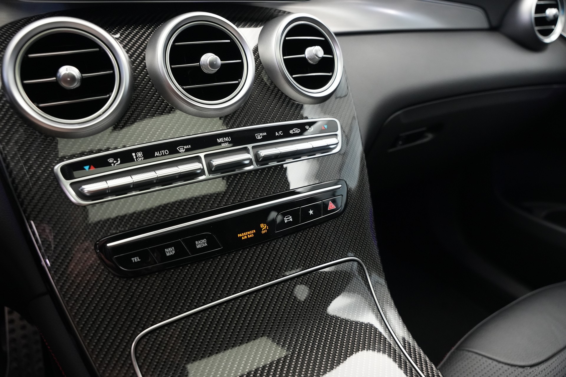 MERCEDES-BENZ GLC Coupé 43 AMG 4Matic 9G-Tronic *CH-Fahrzeug* *Burmester* *HuD* *Pano*-image-28