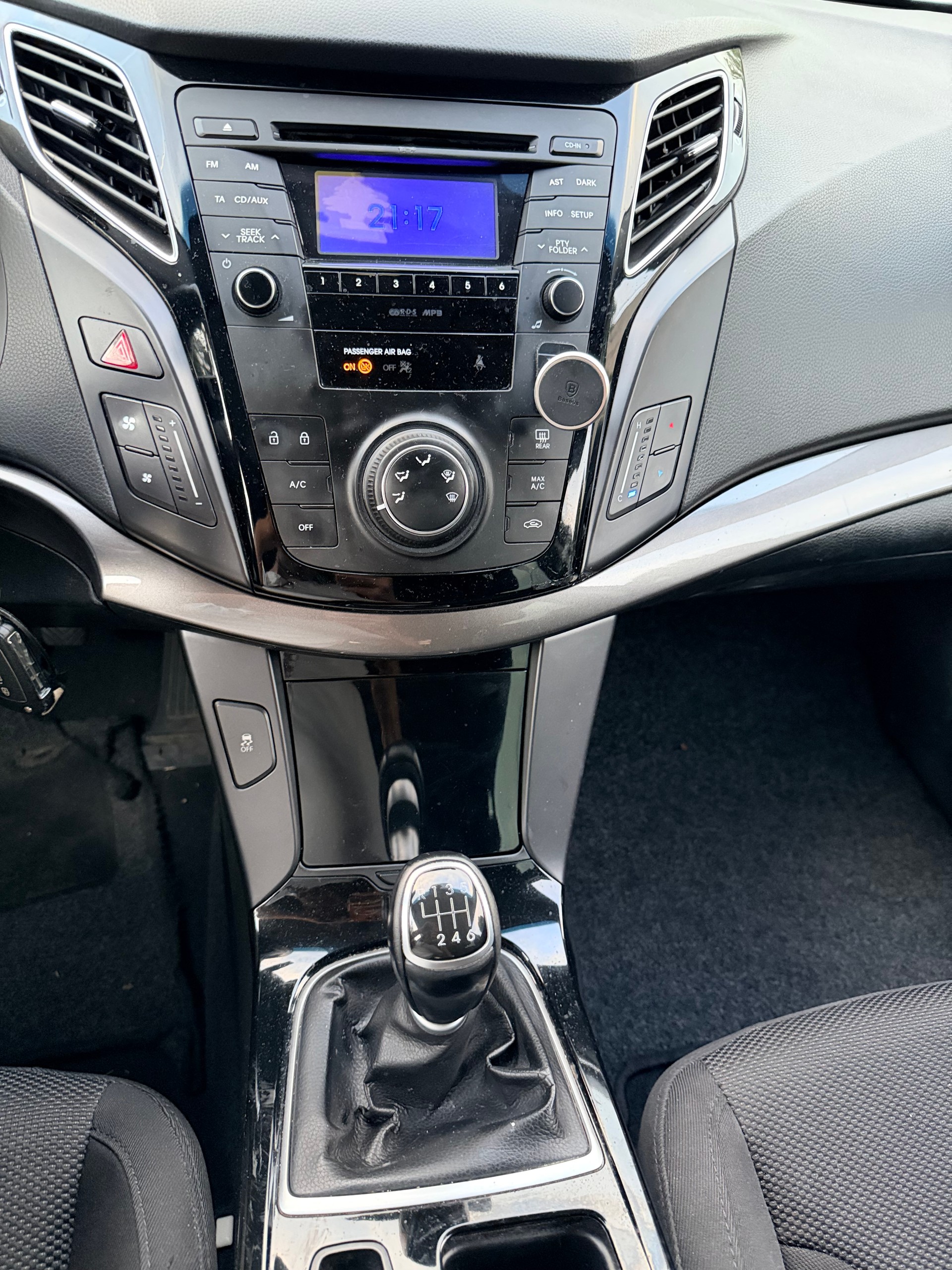 HYUNDAI i40 Wagon 1.7 CRDI ISG Comfort-image-17