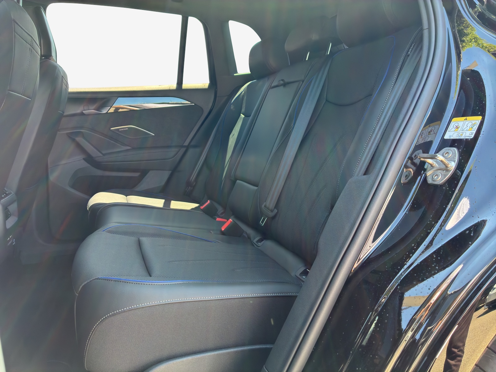 VW Tiguan 2.0 TSI DSG R-Line Plus 4Motion-image-11