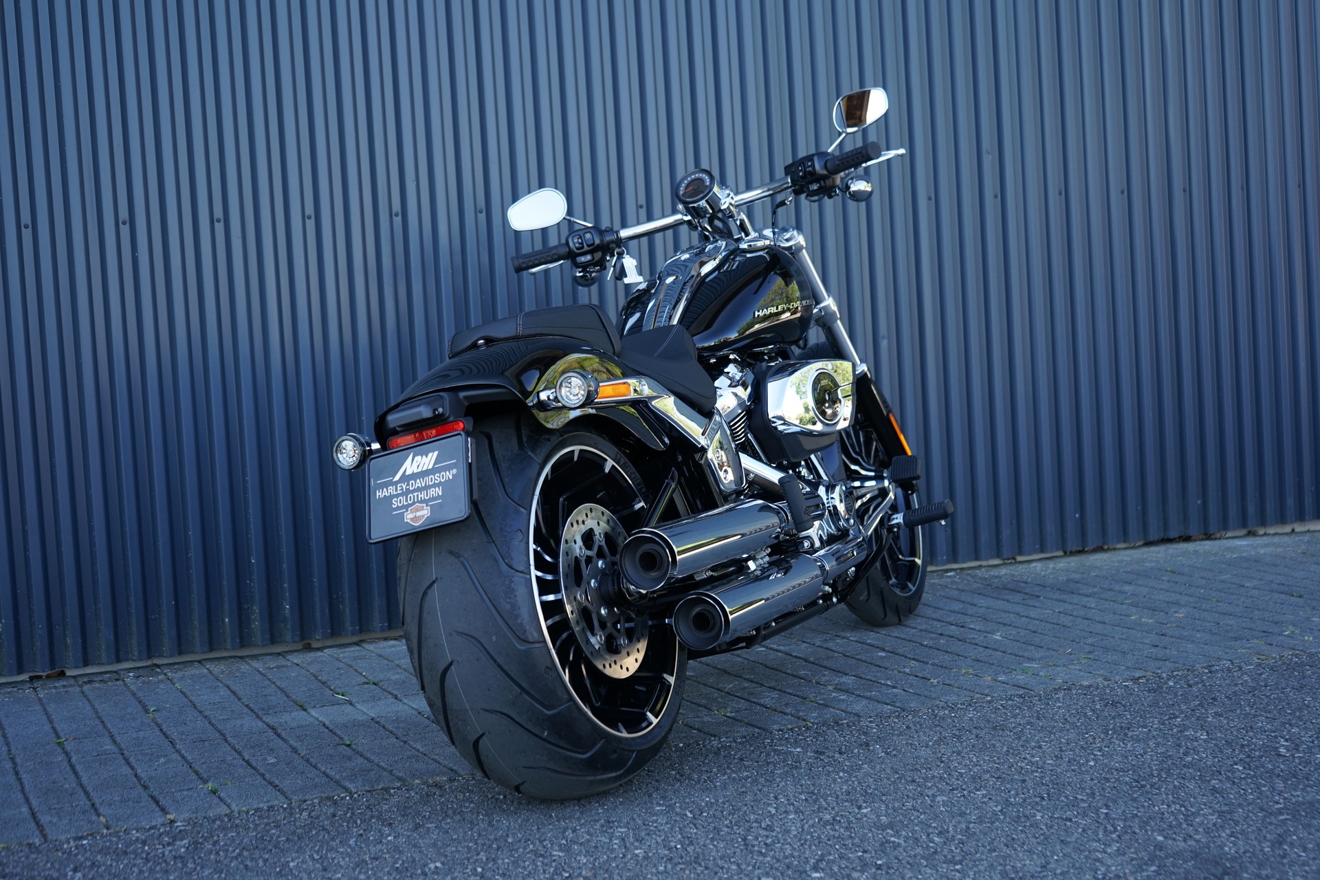 HARLEY-DAVIDSON FXBR Breakout 117ci-showroom-element-3
