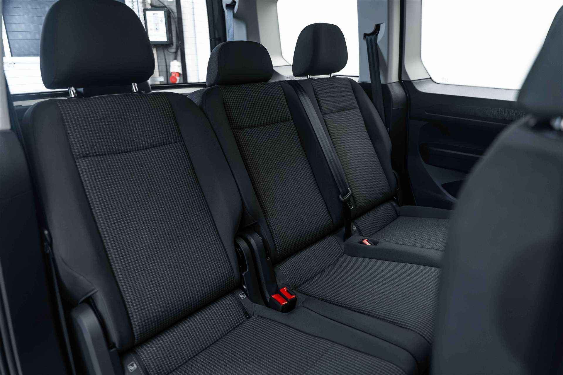 VW Caddy 2.0 TDi Origin DSG-Automat-image-13