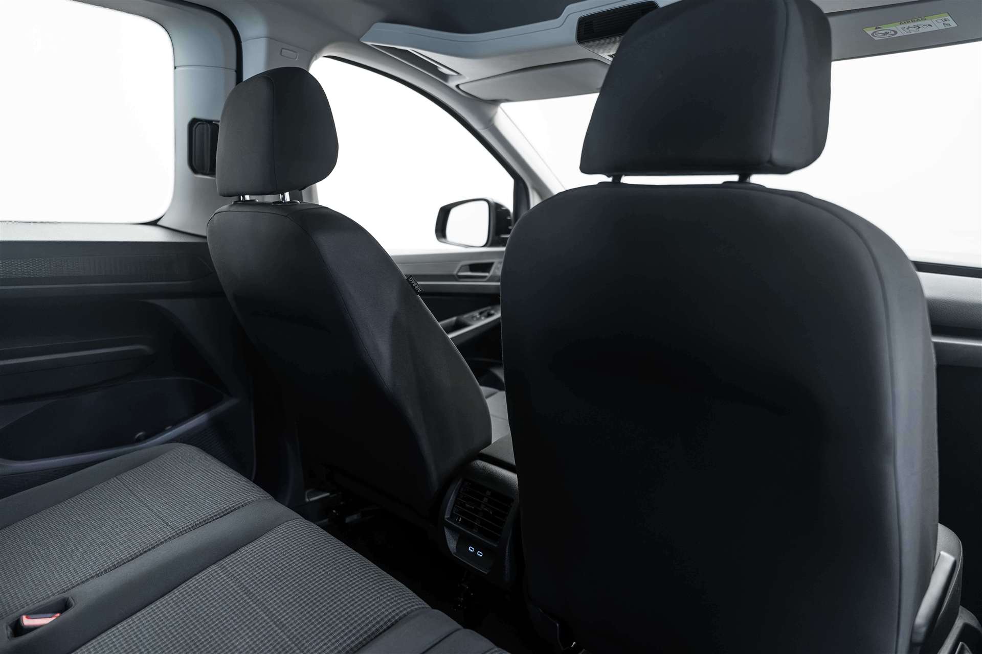 VW Caddy 2.0 TDi Origin DSG-Automat-image-12