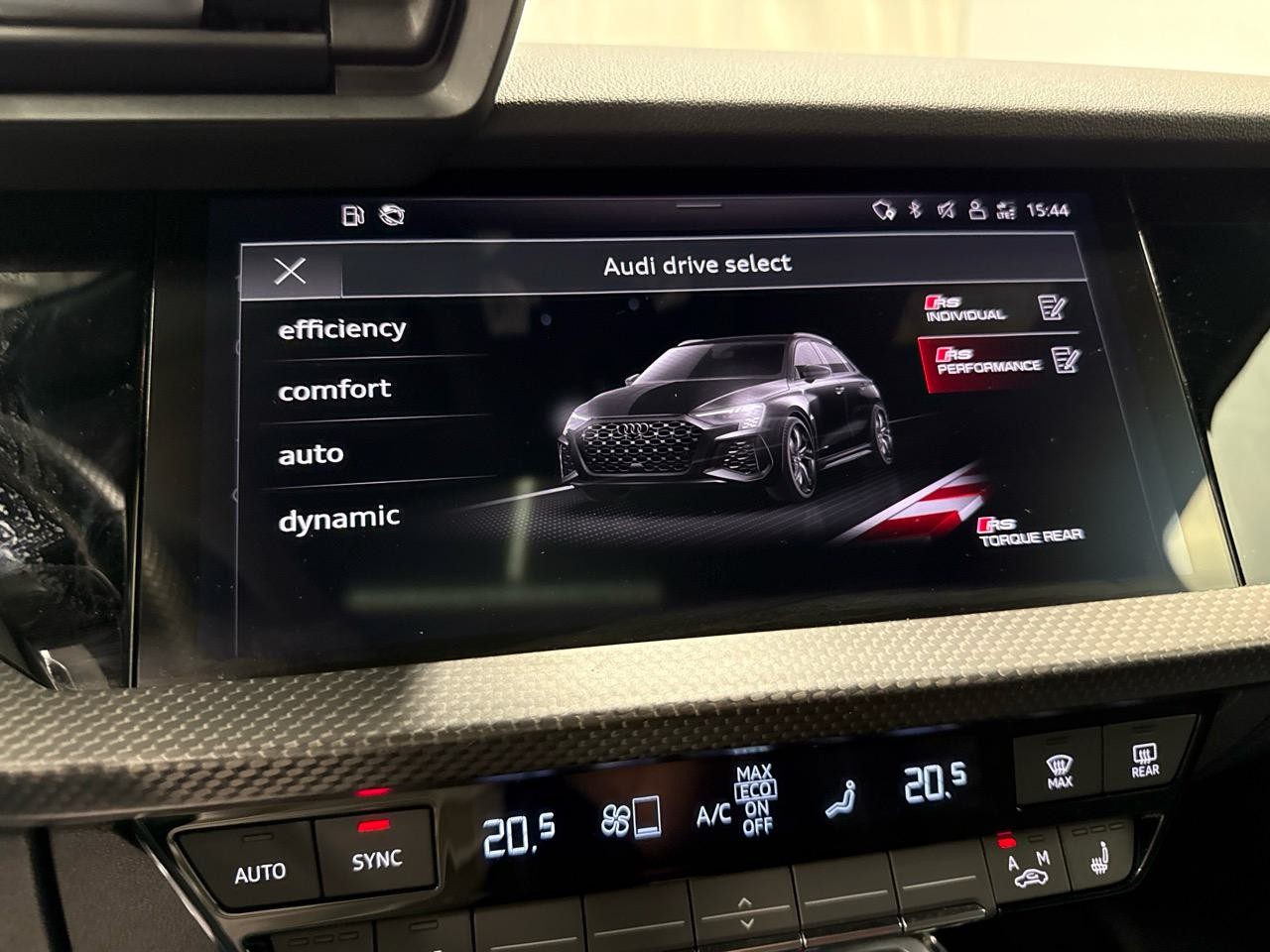 AUDI RS3 Sportback 2.5 TSI quattro S-tronic-image-11