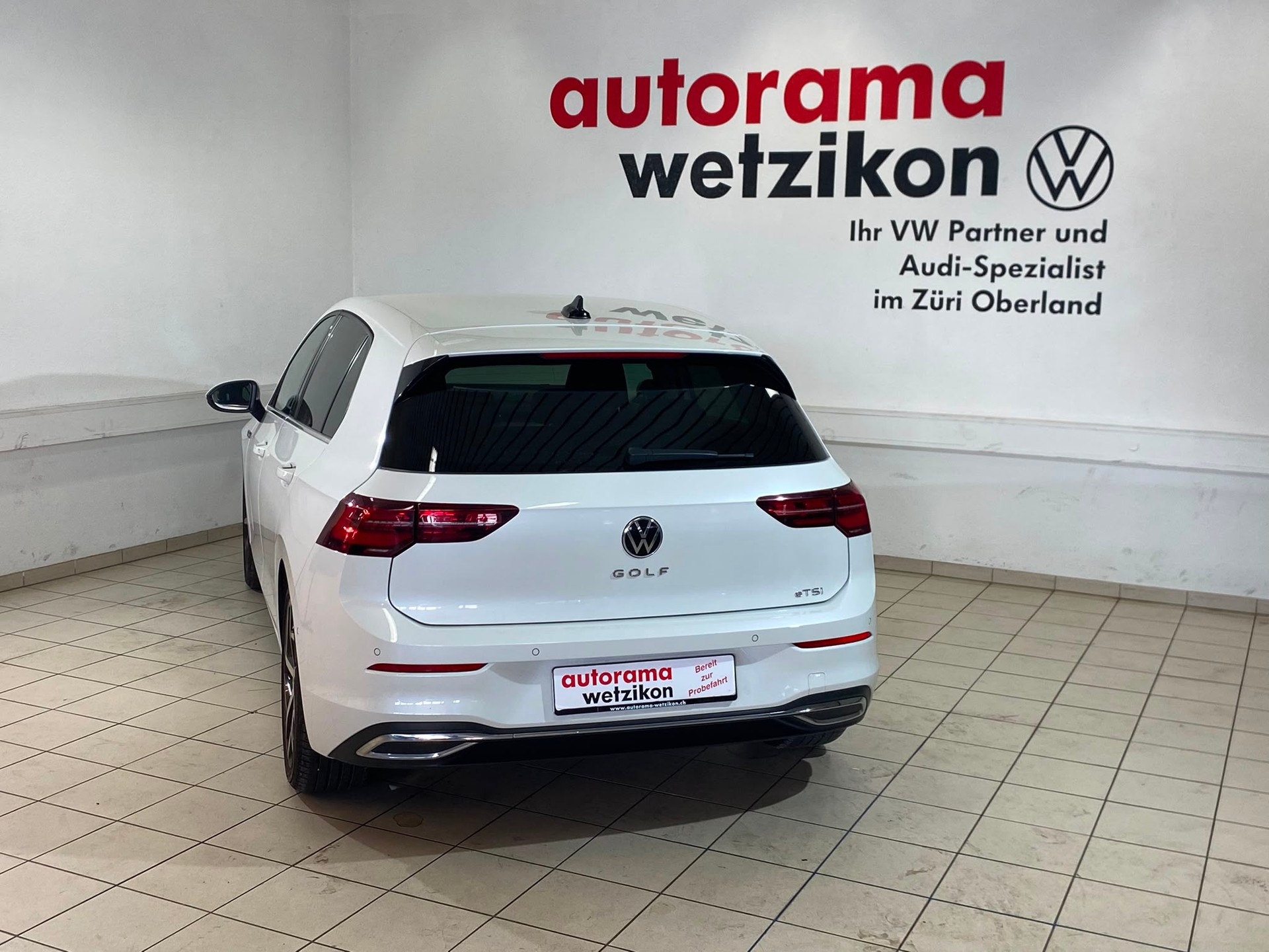VW Golf 1.5 eTSI mHEV ACT Style DSG-image-3