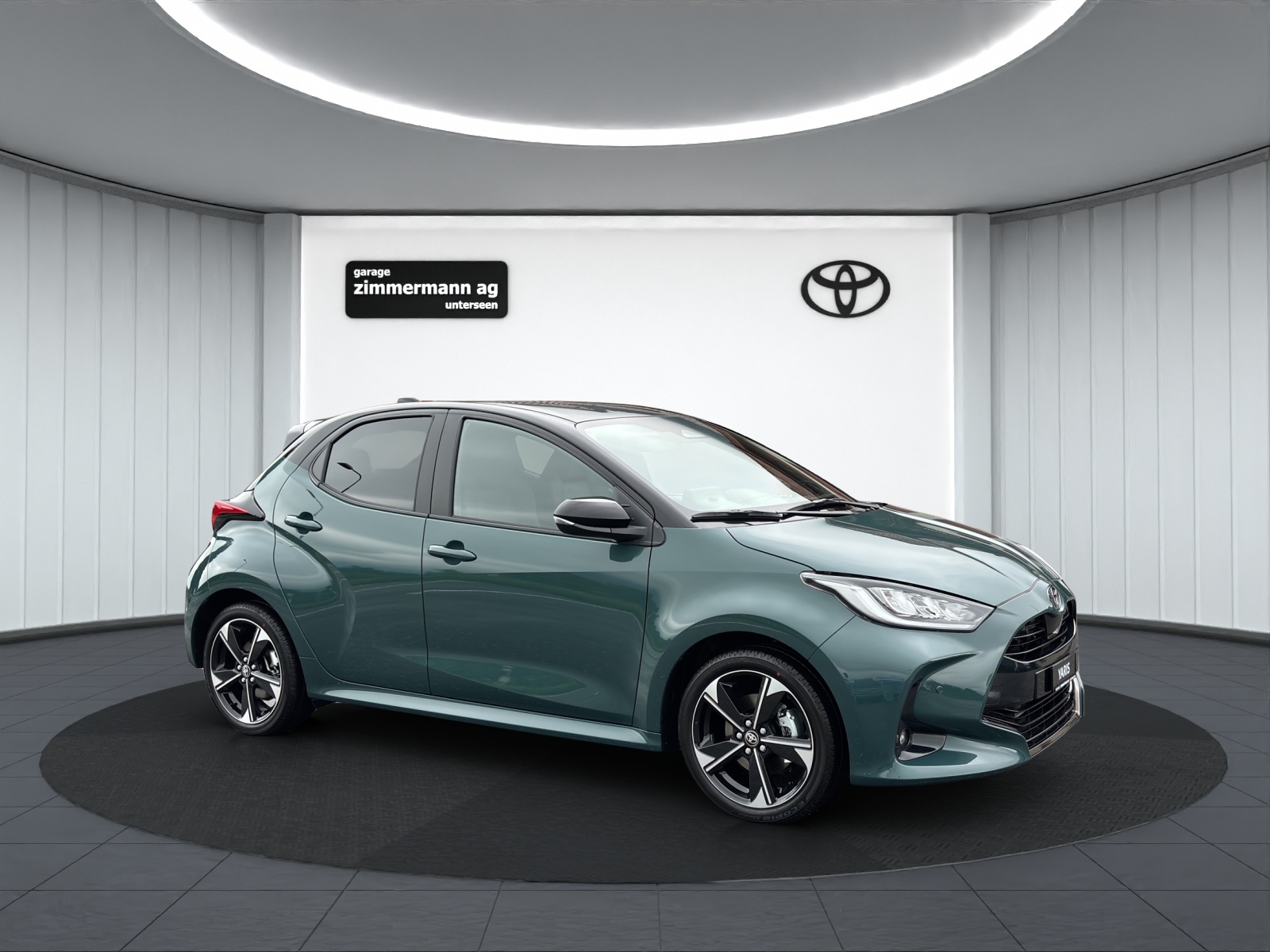 TOYOTA Yaris 1.5 VVT-i HSD Premium-image-3