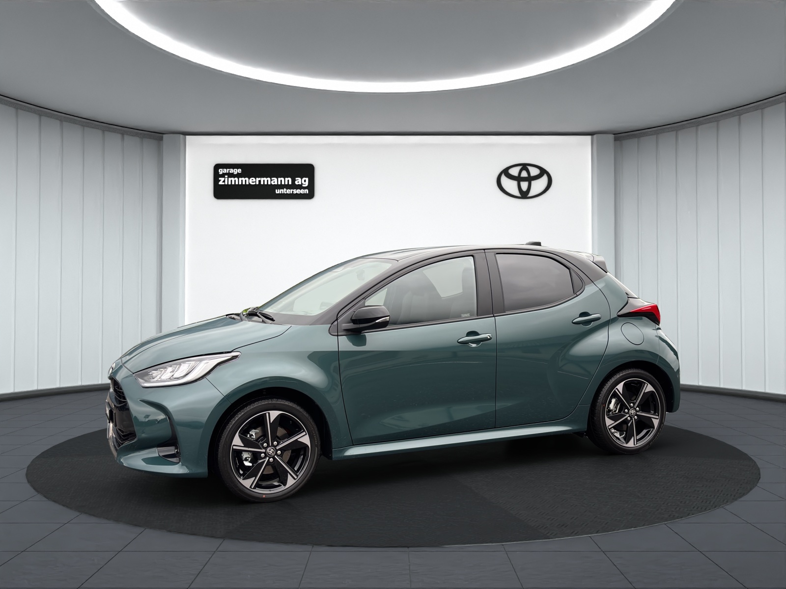 TOYOTA Yaris 1.5 VVT-i HSD Premium-image-11