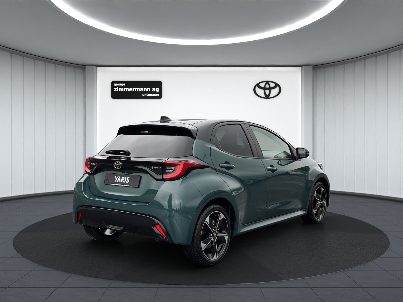 TOYOTA Yaris 1.5 VVT-i HSD Premium-image-6