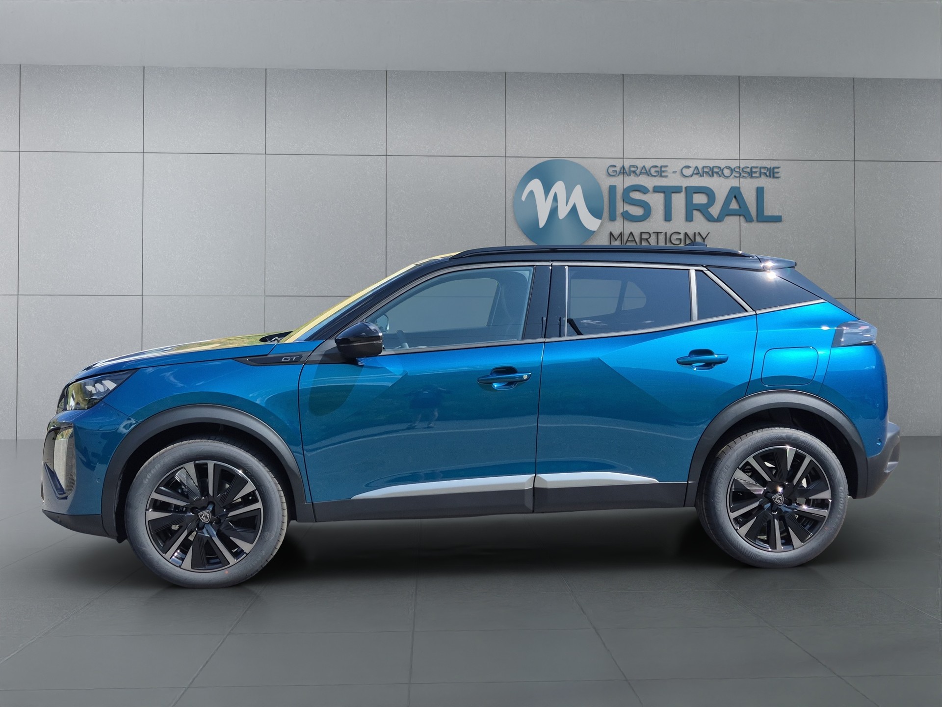 PEUGEOT 2008 1.2 Hybrid 145 GT Exclusive-showroom-element-1