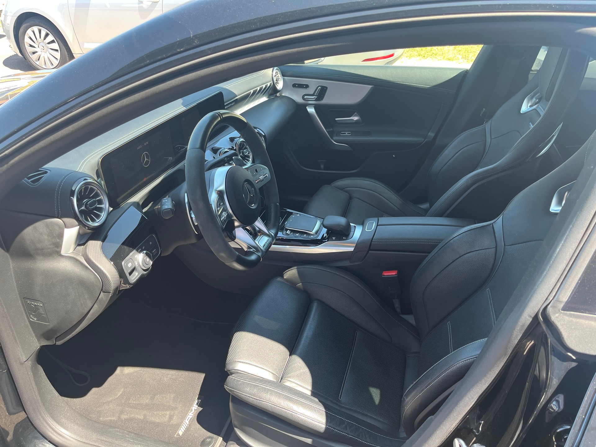 MERCEDES-BENZ CLA 35 AMG 4Matic 7G-DCT-image-6