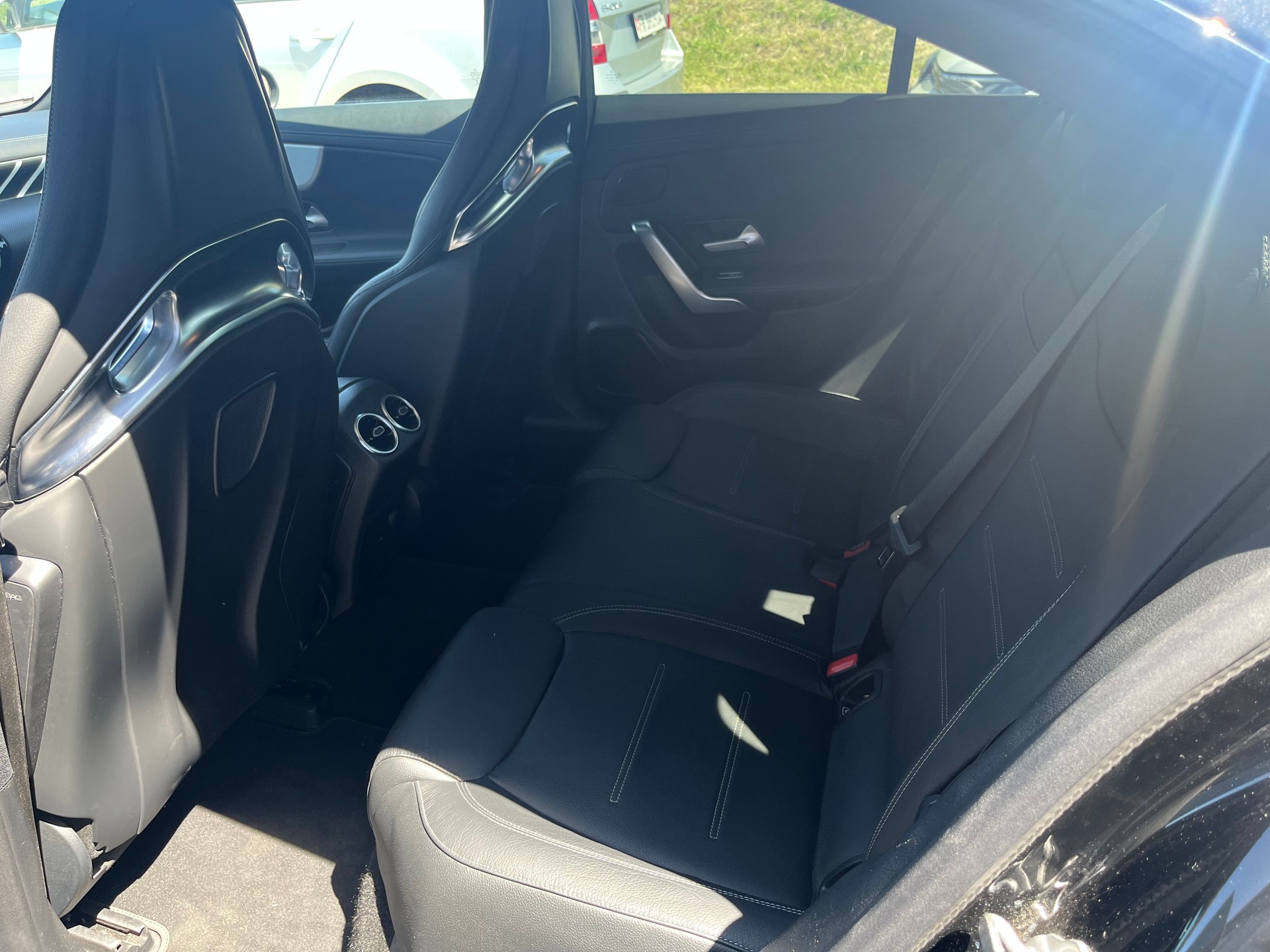 MERCEDES-BENZ CLA 35 AMG 4Matic 7G-DCT-image-10