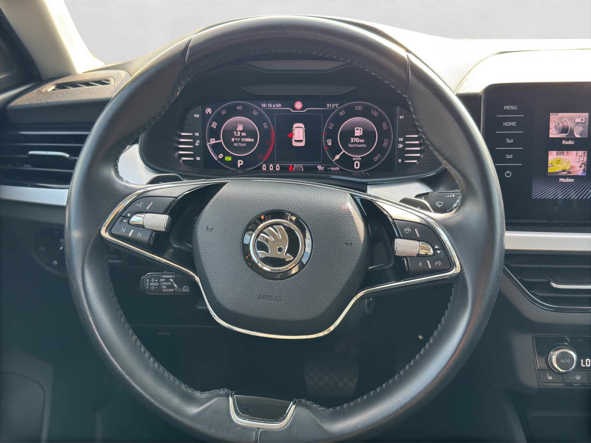 SKODA Kamiq 1.0 TSI Ambition DSG-image-15