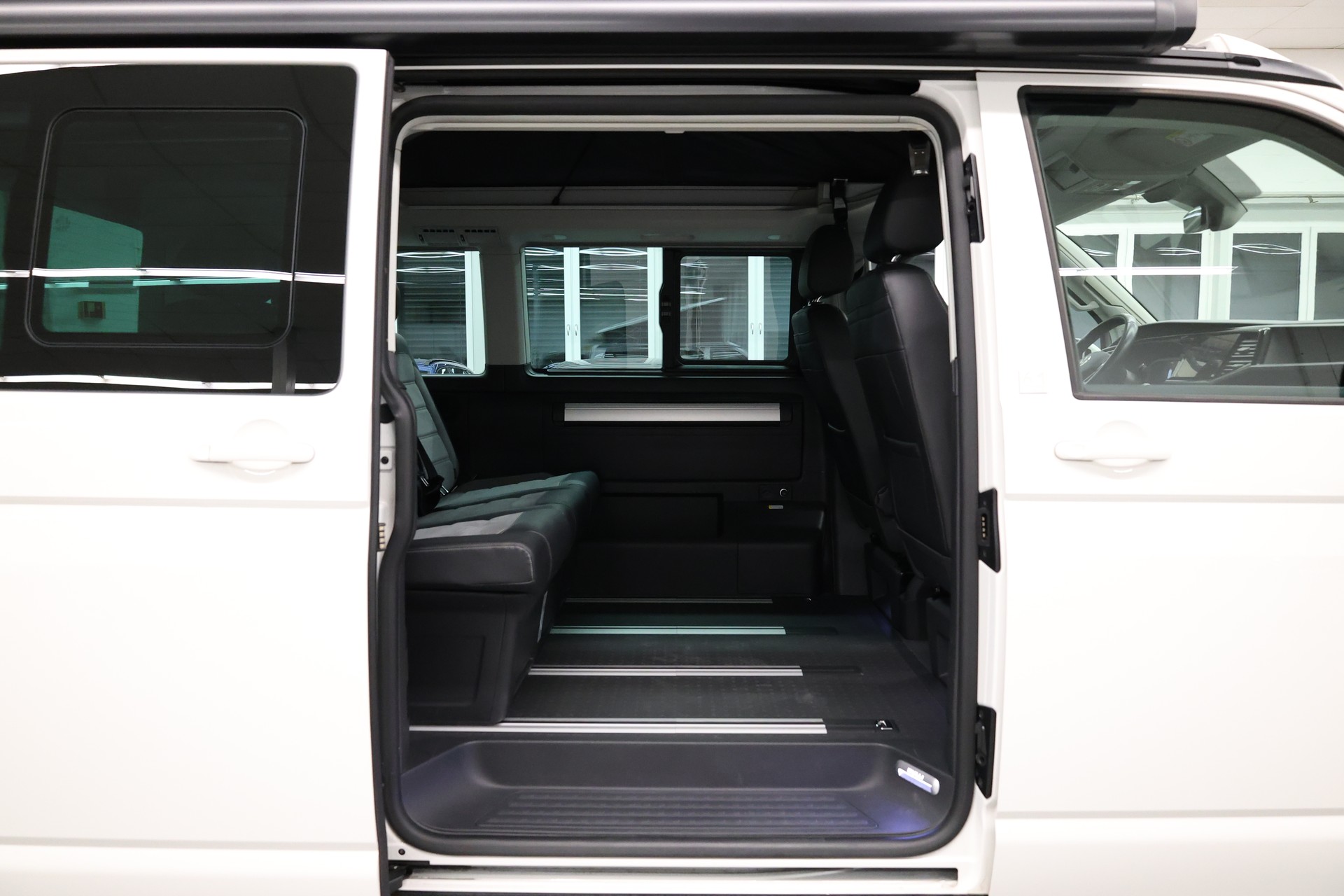 VW T6.1 California 3000 2.0 TDI 150 Beach Liberty Spirit DSG-image-28