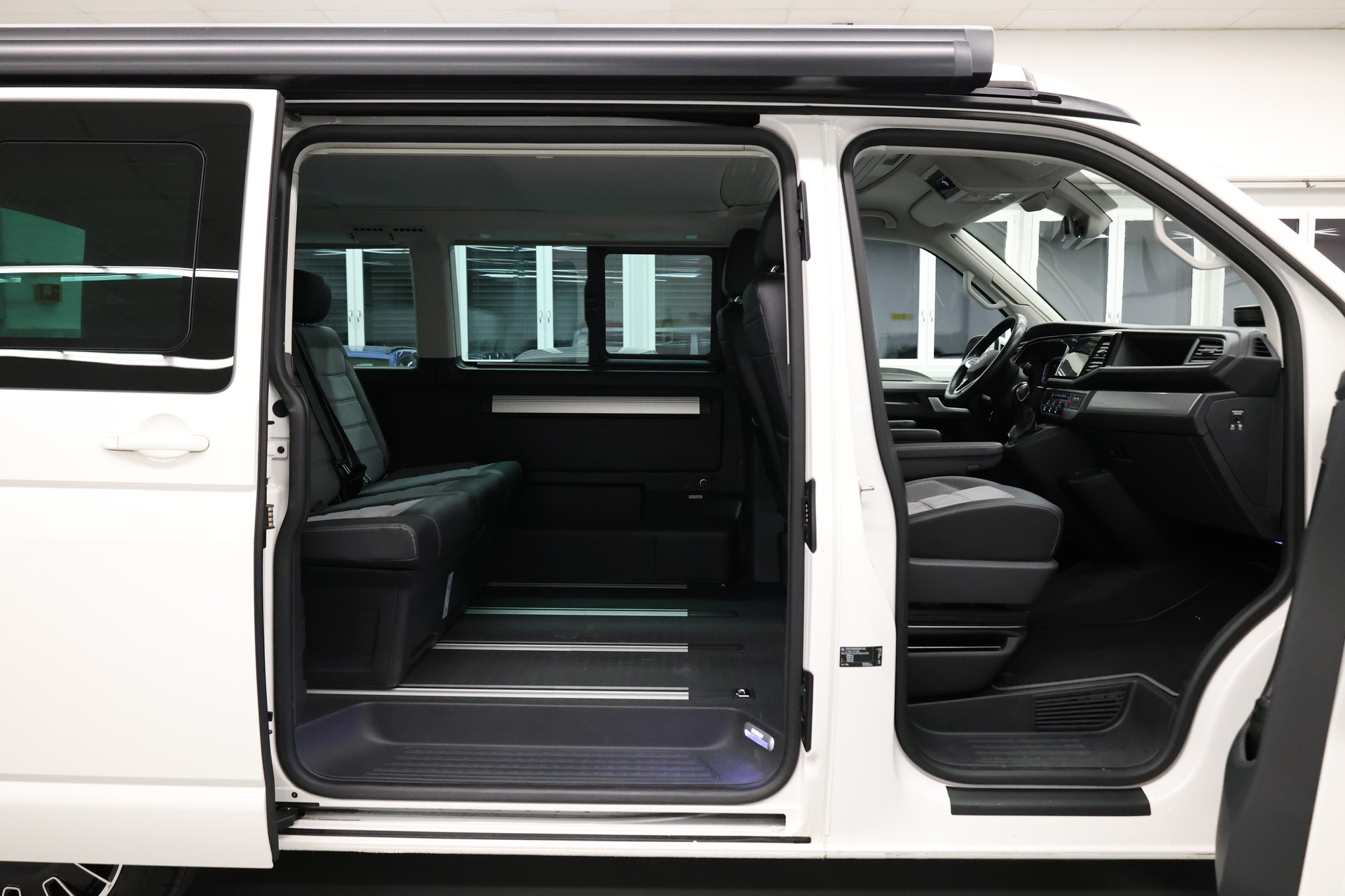 VW T6.1 California 3000 2.0 TDI 150 Beach Liberty Spirit DSG-image-27