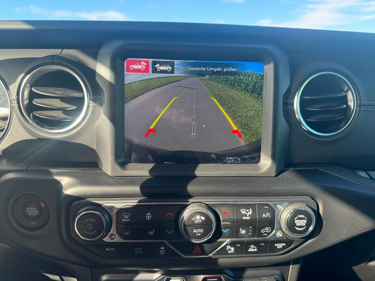 JEEP Wrangler 2.0 PHEV Unlimited Rubicon DT Automatic Sky One Touch-image-10