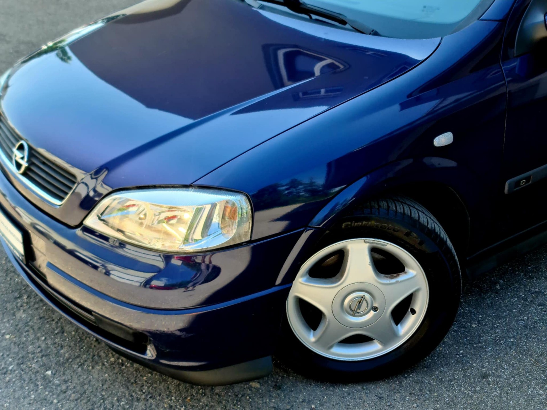 OPEL Astra 2.0i 16V Sport-image-1