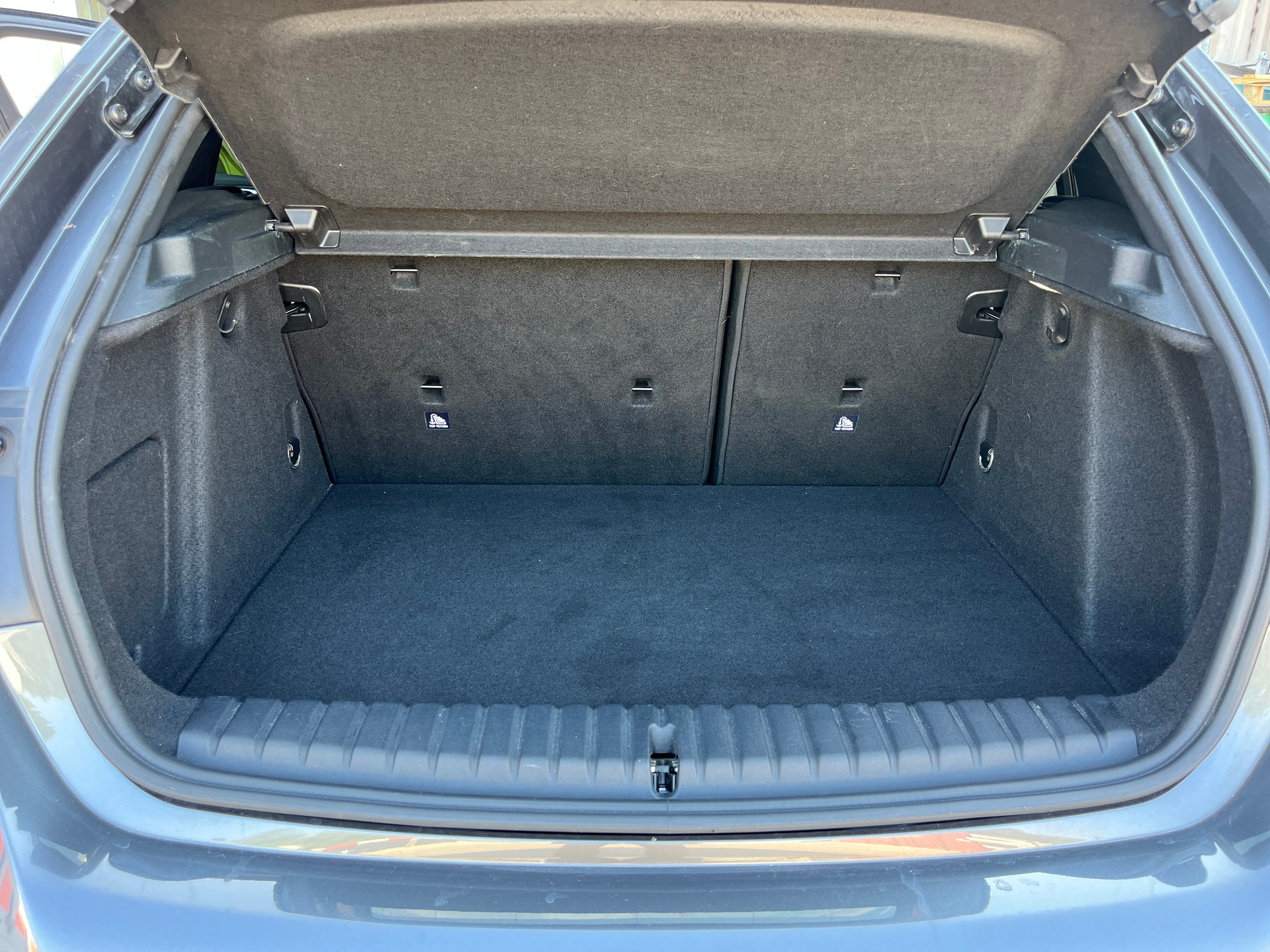 BMW M135i xDrive Steptronic-image-21