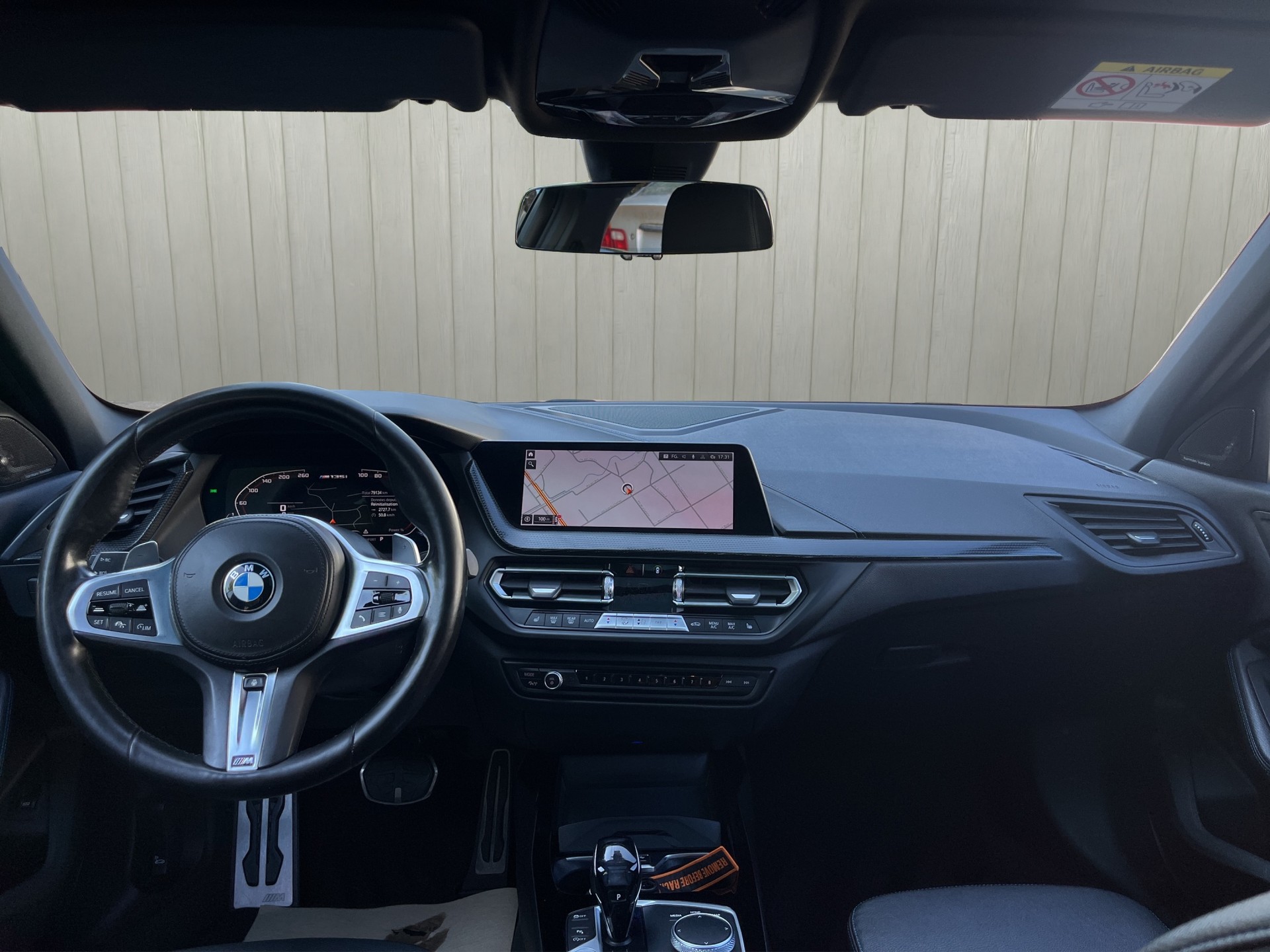 BMW M135i xDrive Steptronic-image-9