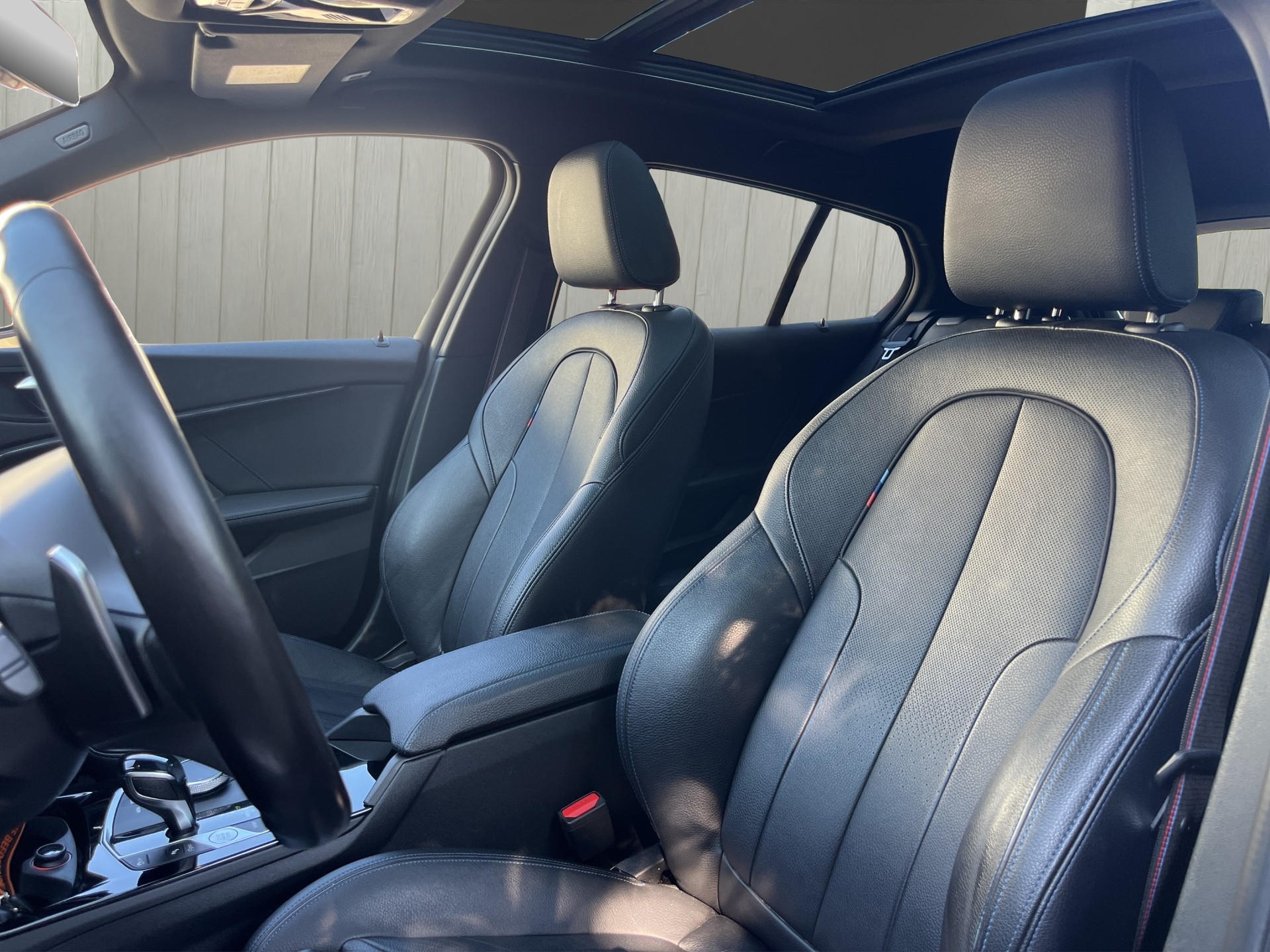 BMW M135i xDrive Steptronic-image-13