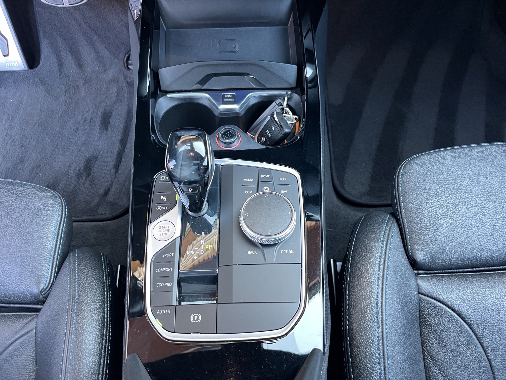 BMW M135i xDrive Steptronic-image-12