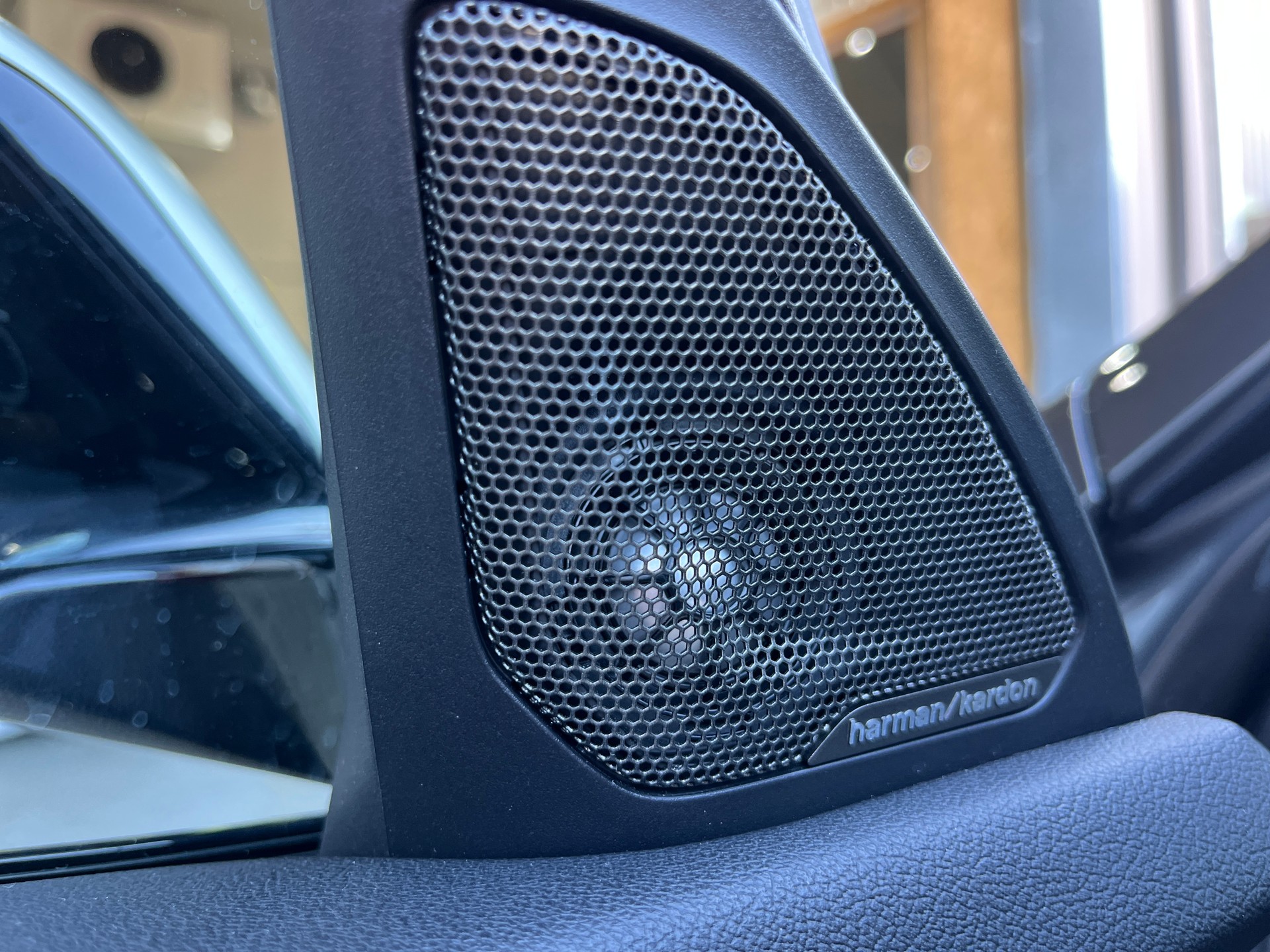 BMW M135i xDrive Steptronic-image-19