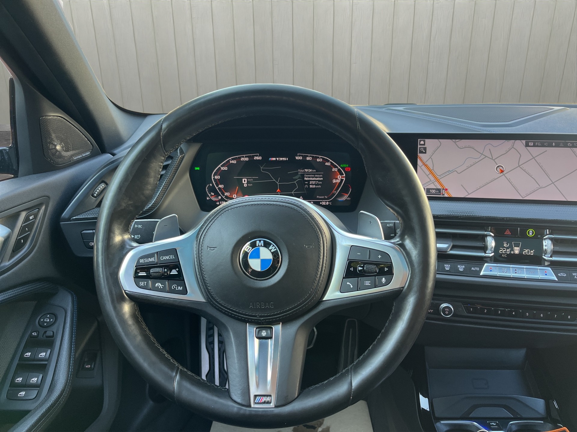 BMW M135i xDrive Steptronic-image-10