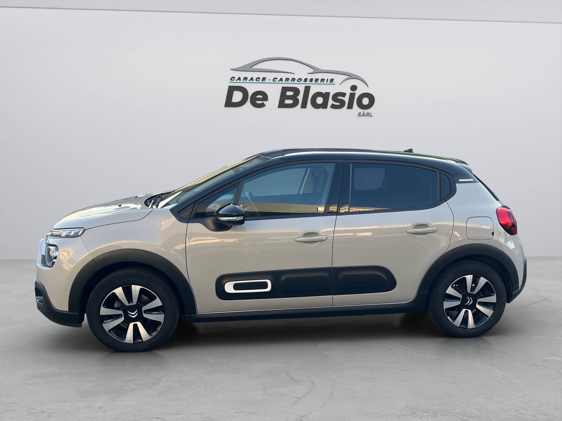 CITROEN C3 1.2i PureTech Swiss Edition EAT6-image-3