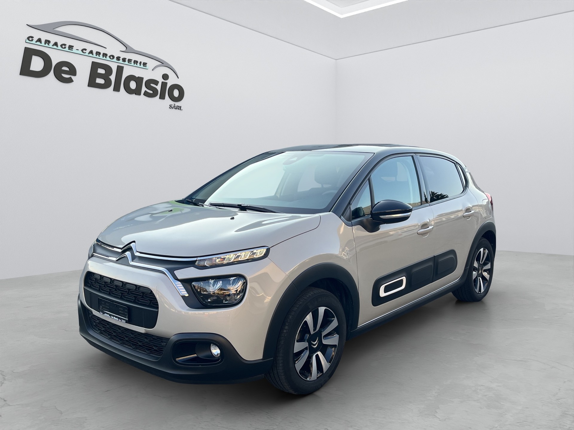 CITROEN C3 1.2i PureTech Swiss Edition EAT6-image-2