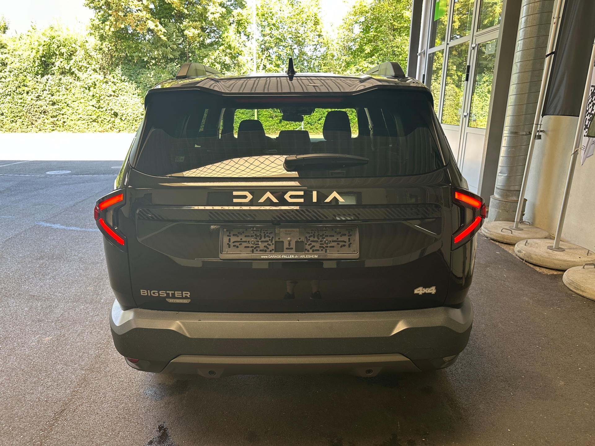DACIA Bigster 1.2 Hybrid Journey 4WD-image-3