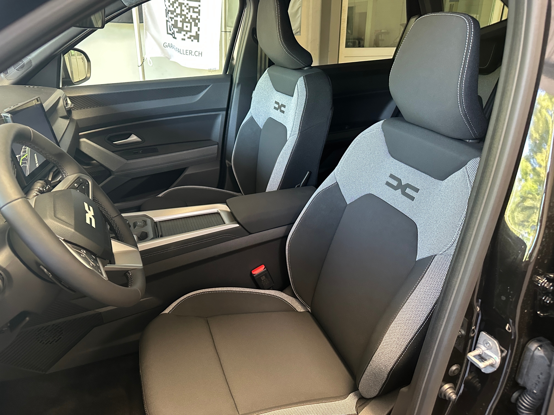DACIA Bigster 1.2 Hybrid Journey 4WD-image-8