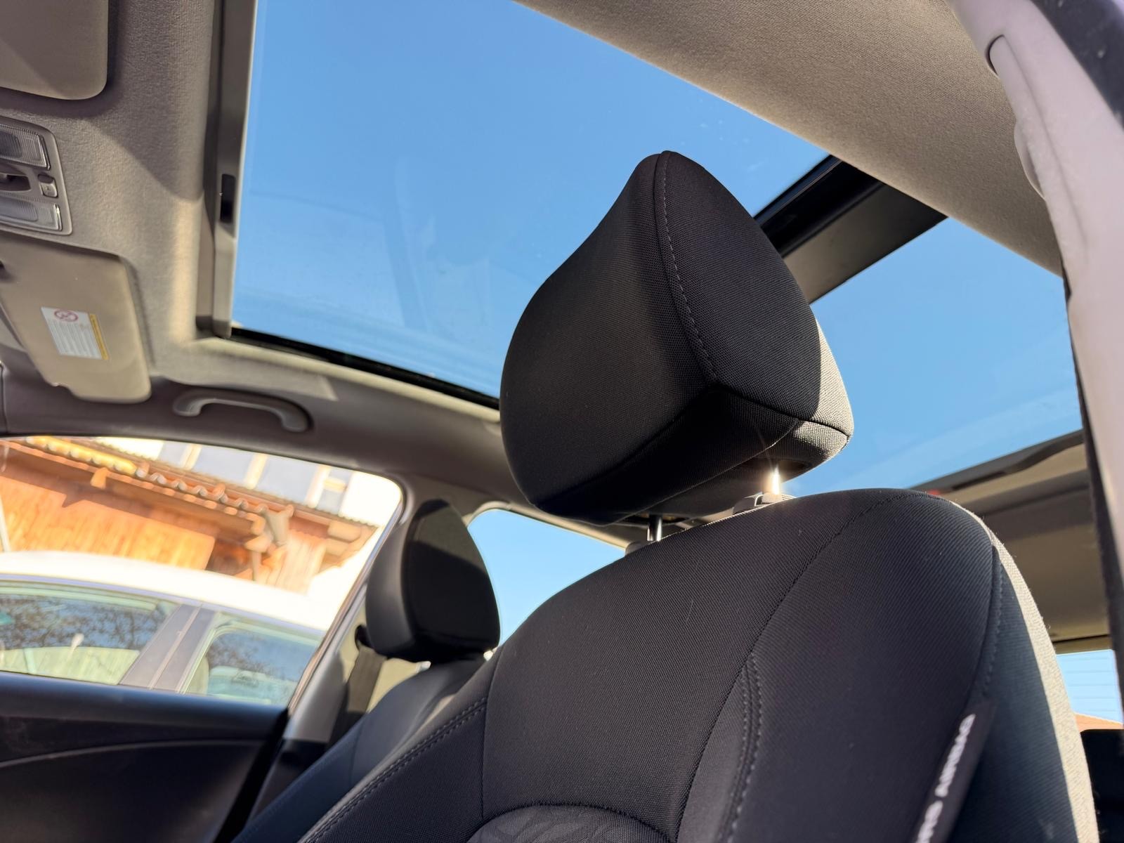 HYUNDAI iX20 1.6 Style Automatic-image-14