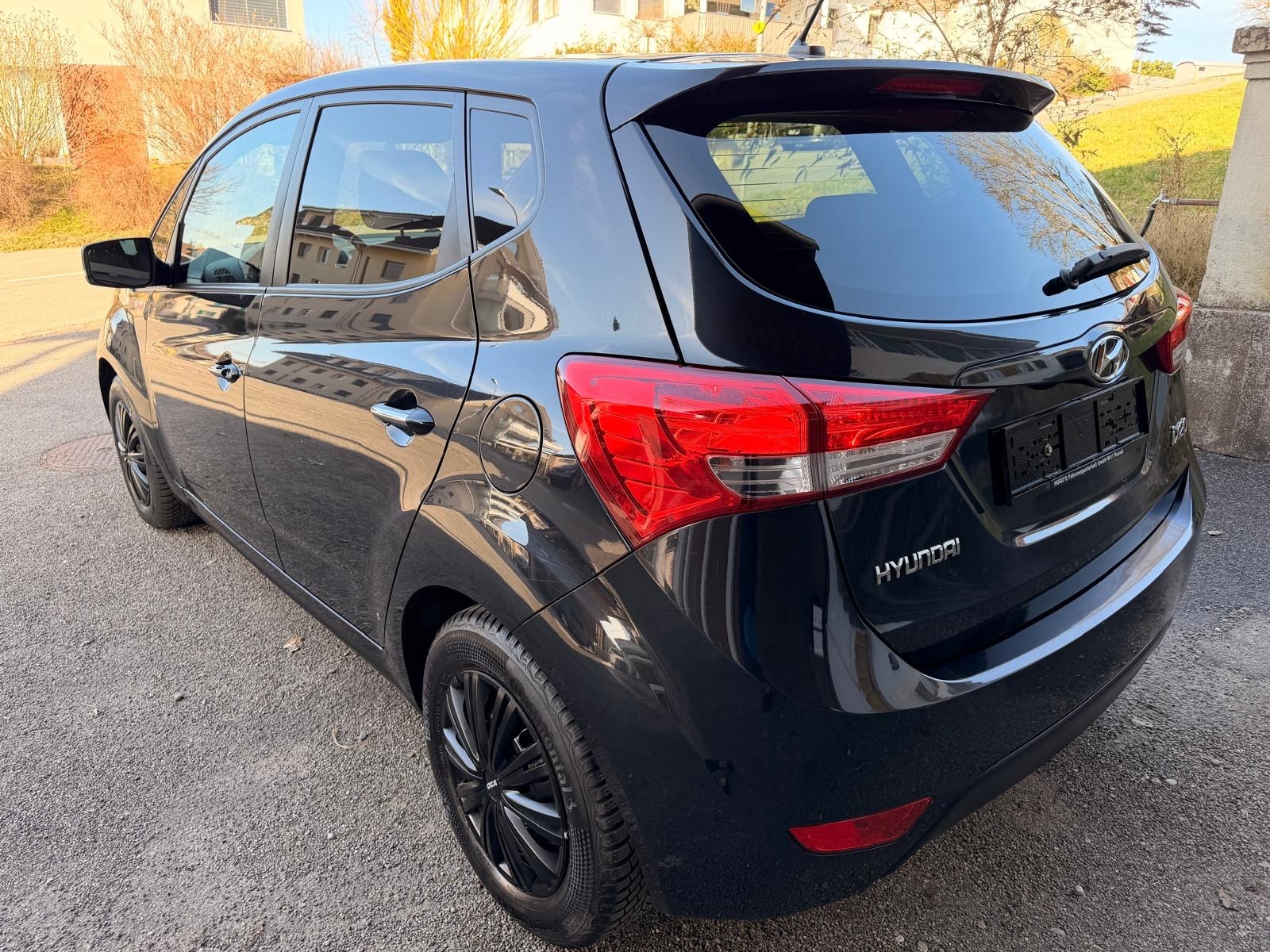 HYUNDAI iX20 1.6 Style Automatic-image-2