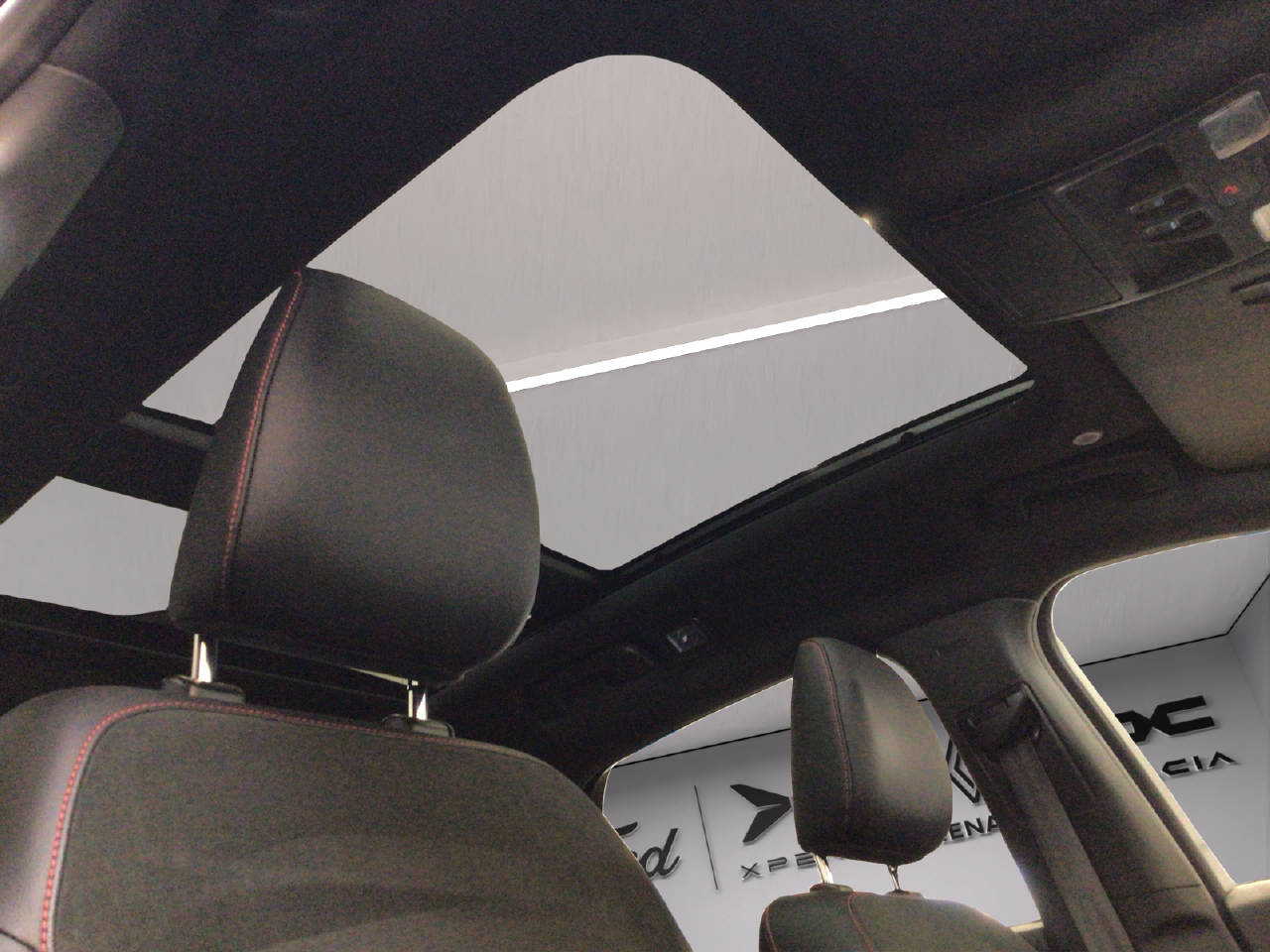 FORD Kuga 2.5 FHEV 190 PS ST-Line X 4x4-image-13