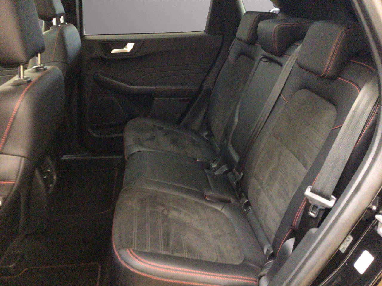 FORD Kuga 2.5 FHEV 190 PS ST-Line X 4x4-image-5