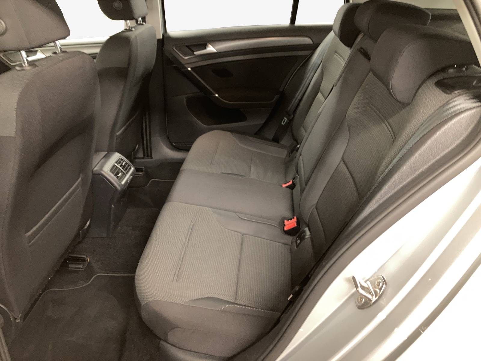 VW Golf 1.5 TSI EVO Edition 45 DSG-image-11