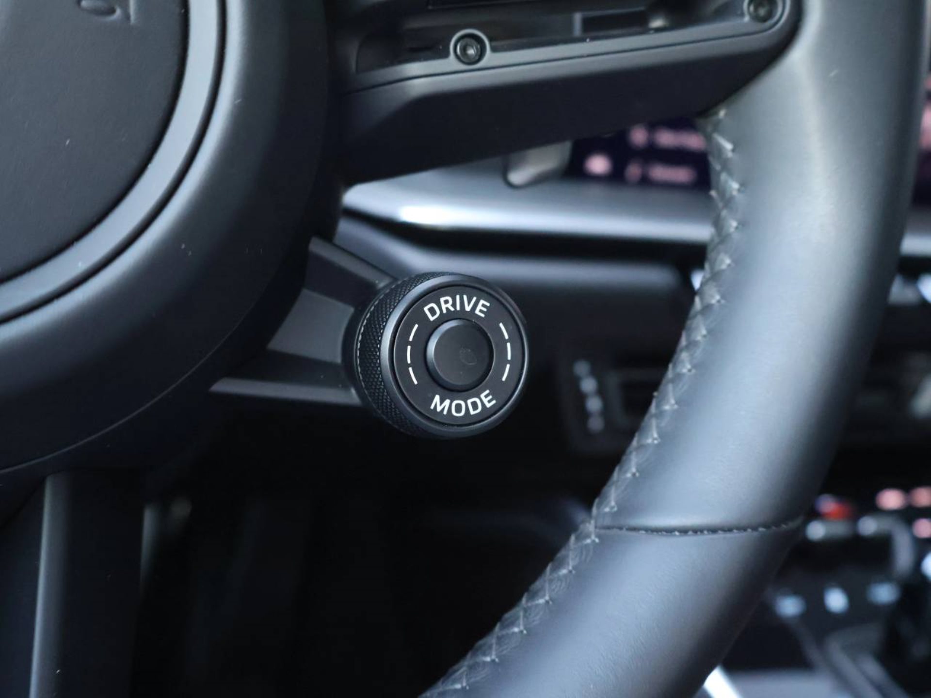 PORSCHE 911 Turbo S-image-18