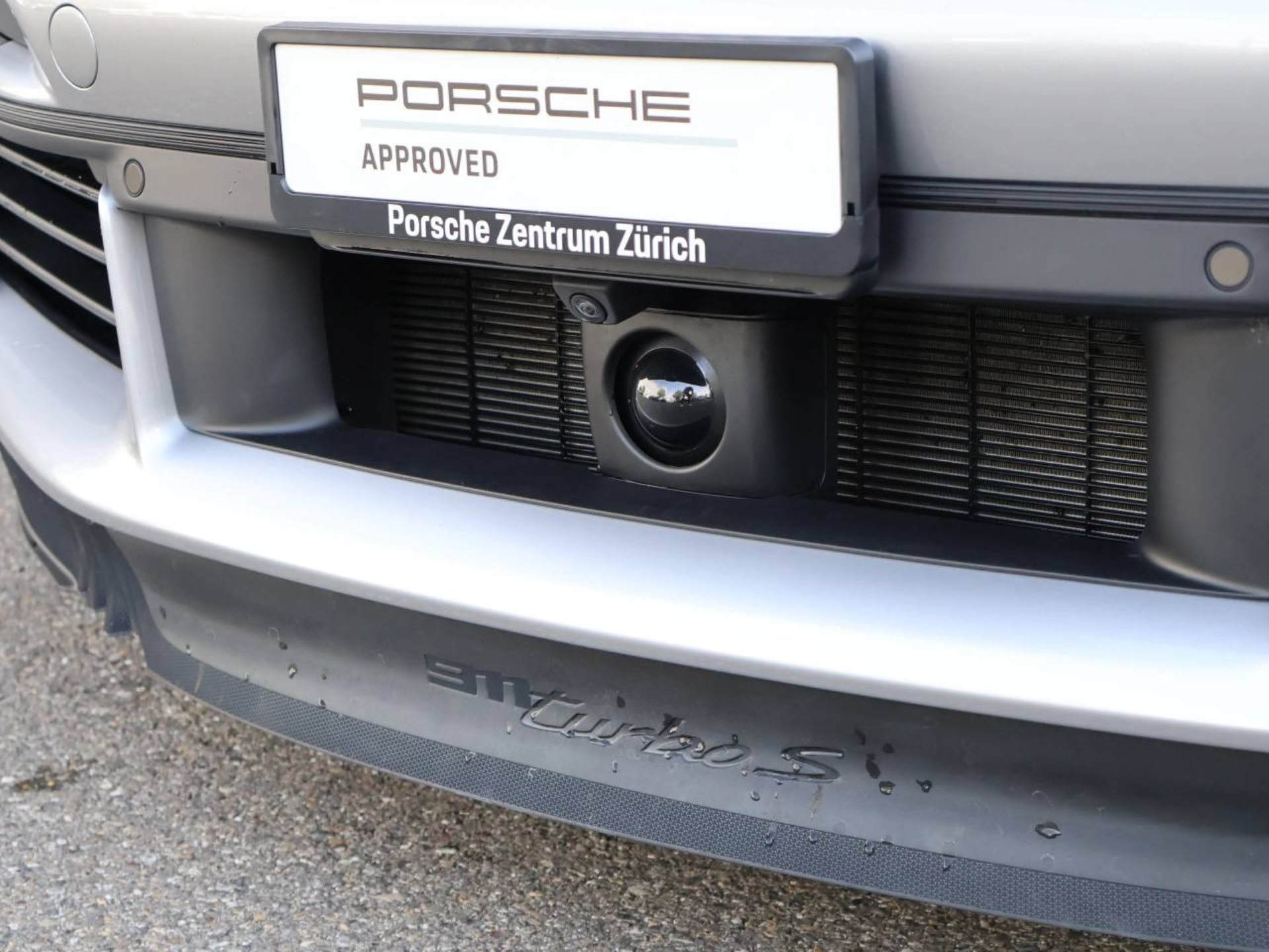 PORSCHE 911 Turbo S-image-25