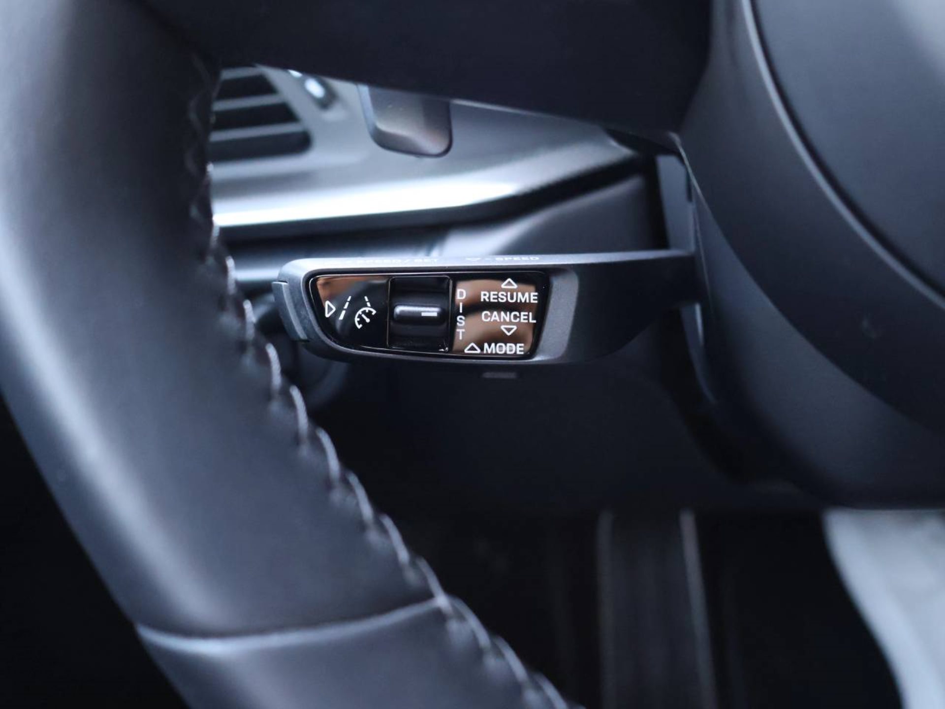 PORSCHE 911 Turbo S-image-17