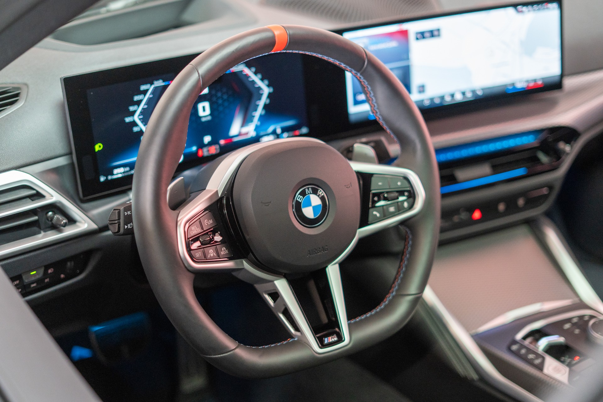 BMW M440i xDrive Gran Coupé M Sport Pro / Glasdach / 360°Kamera / el.Sitze-image-12