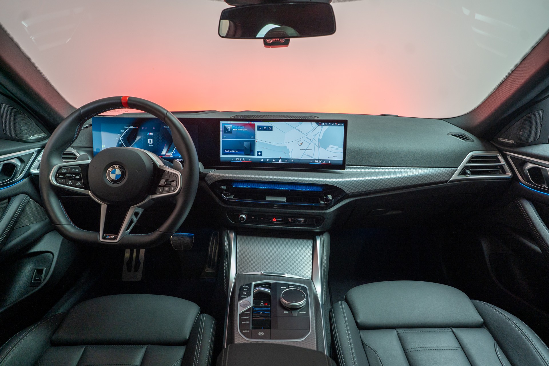 BMW M440i xDrive Gran Coupé M Sport Pro / Glasdach / 360°Kamera / el.Sitze-image-17