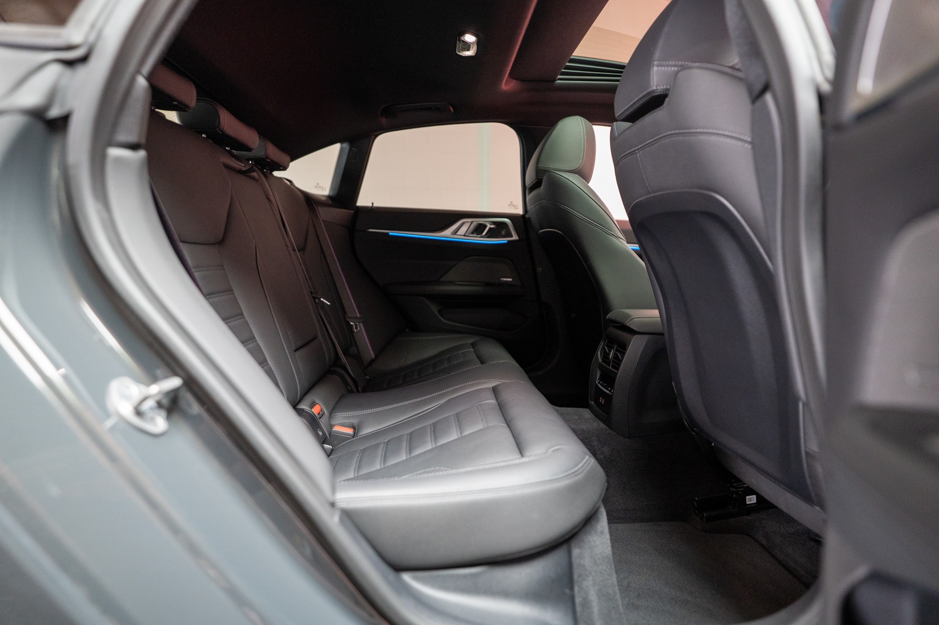 BMW M440i xDrive Gran Coupé M Sport Pro / Glasdach / 360°Kamera / el.Sitze-image-14