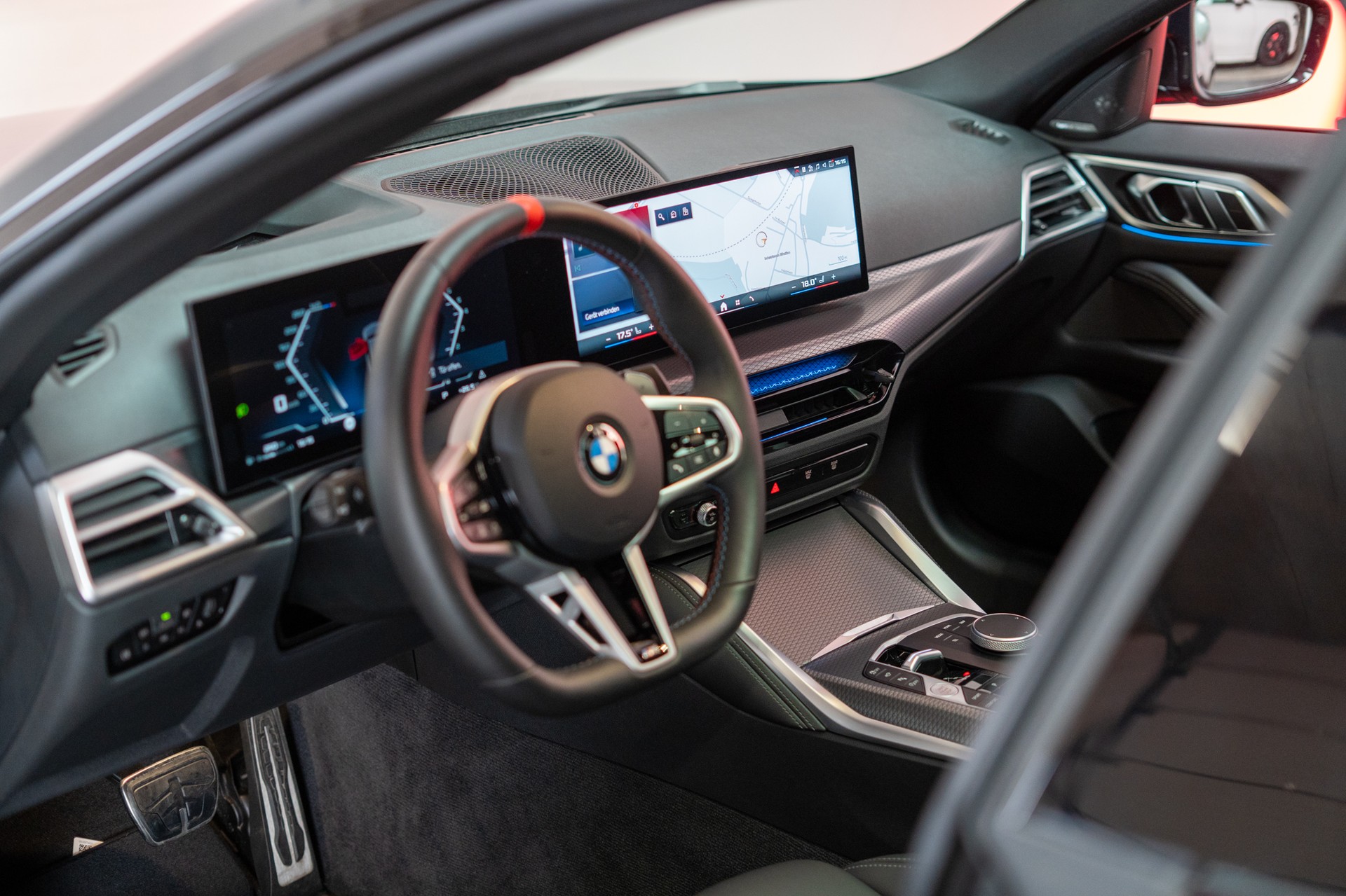 BMW M440i xDrive Gran Coupé M Sport Pro / Glasdach / 360°Kamera / el.Sitze-image-11