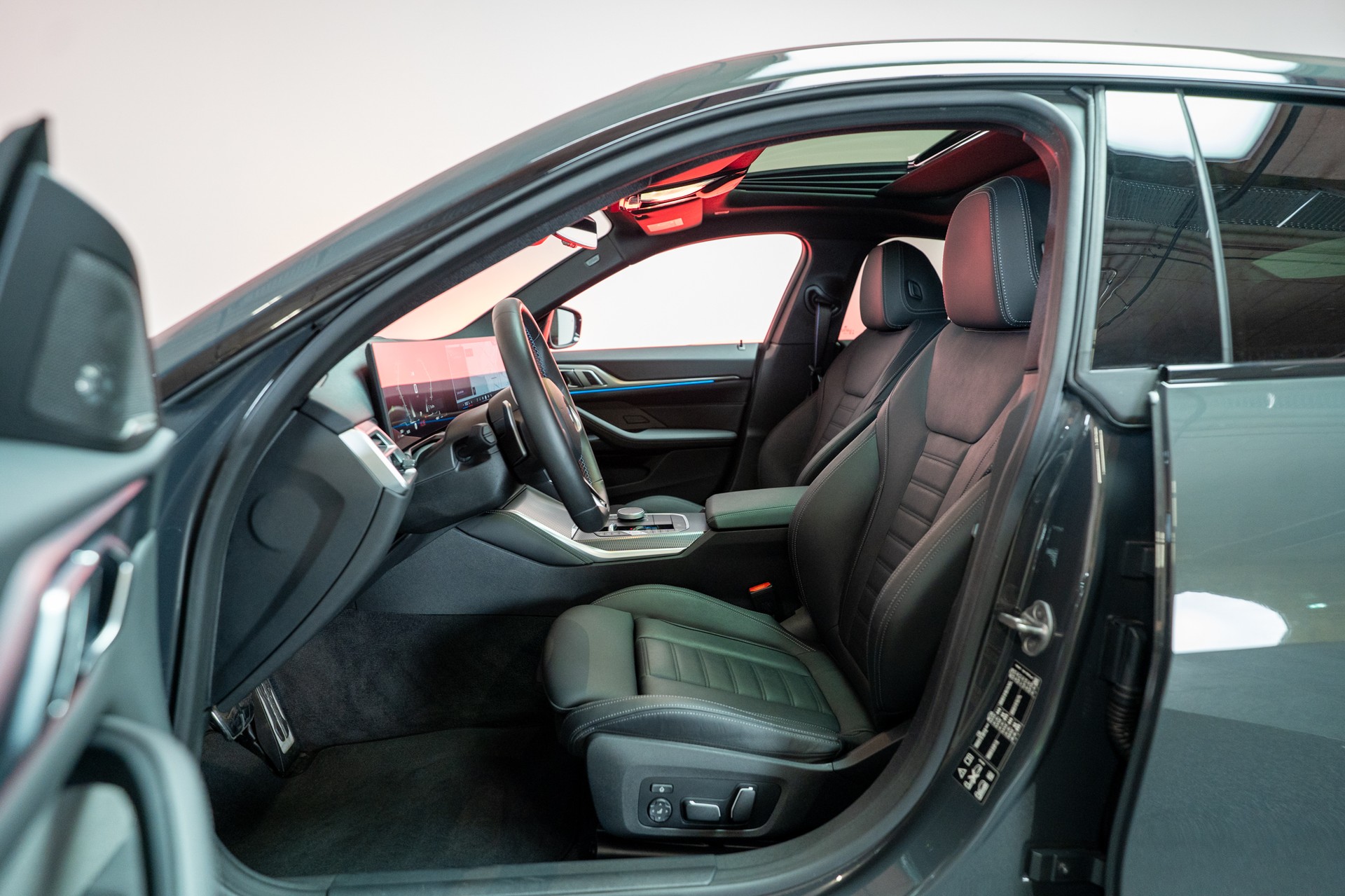 BMW M440i xDrive Gran Coupé M Sport Pro / Glasdach / 360°Kamera / el.Sitze-image-8