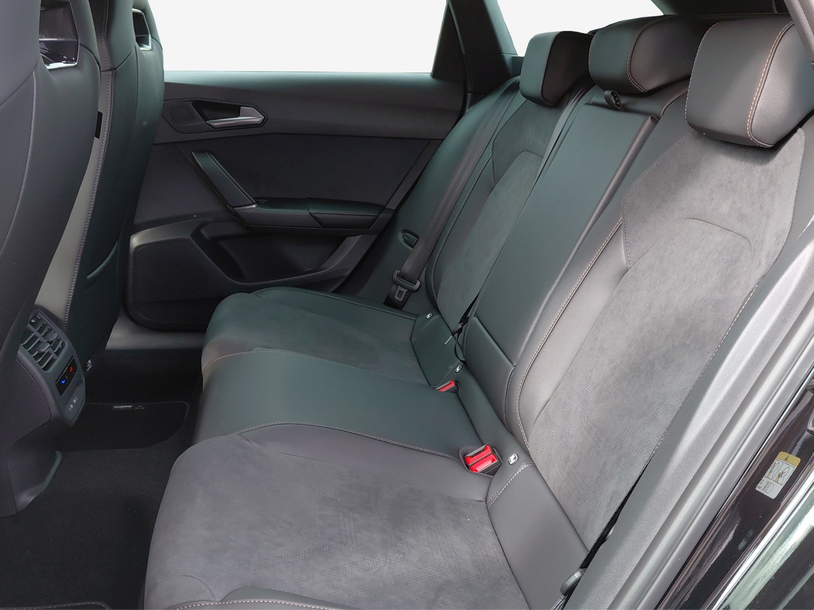 CUPRA LEON ST 1.5 e-HYBRID pHEV DSG-image-11