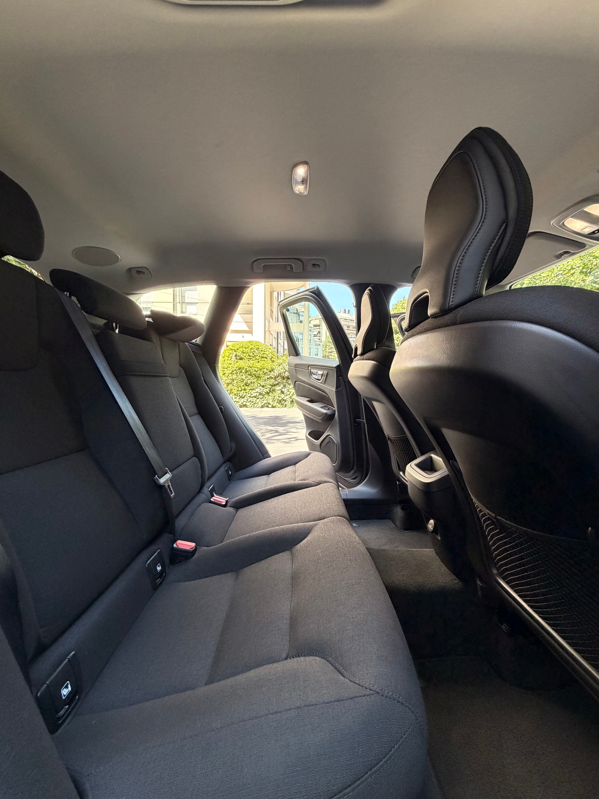 VOLVO XC60 B5 Benzin Mild Hybrid Momentum Geartronic-image-14