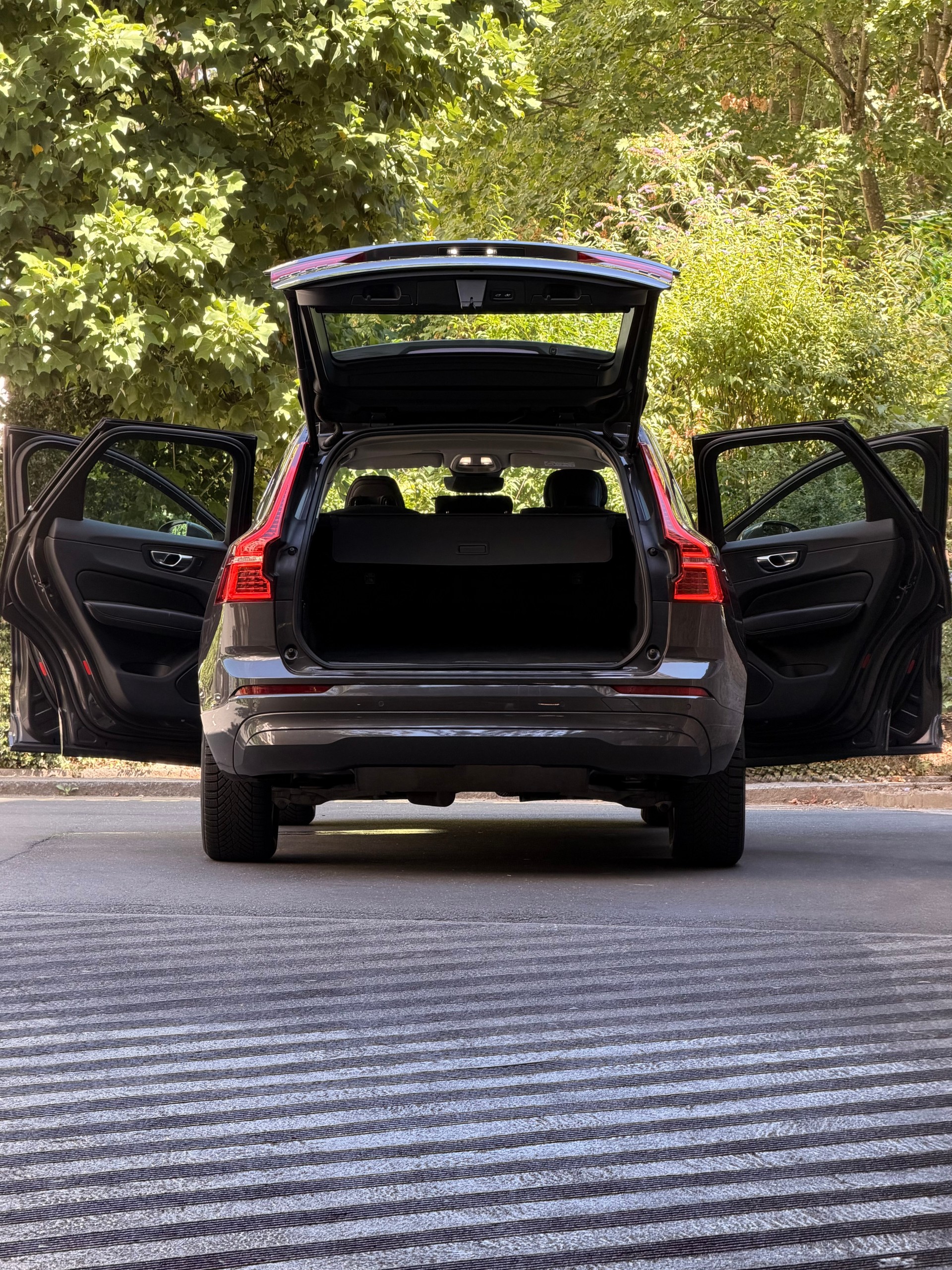 VOLVO XC60 B5 Benzin Mild Hybrid Momentum Geartronic-image-5